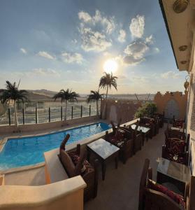 Πισίνα στο ή κοντά στο 7 Gates Boutique Hotel Pyramids