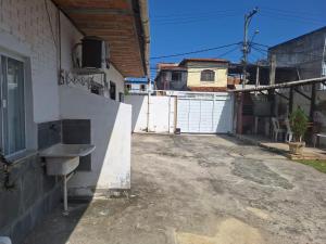 Imagem da galeria de 3 Kitnets em Rio das Ostras