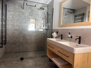 Koupelna v ubytování Chata Rebelka + 28 fotografií