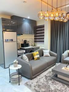 Η κουζίνα ή μικρή κουζίνα στο 1 Bedroom Apt Sabolak Suites Bluewater