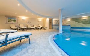 Πισίνα στο ή κοντά στο Saldur Small Active Hotel