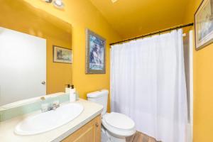 Et badeværelse på 3 bedroom Country Home retreat + 7 billeder