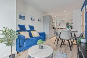 Posezení v ubytování #63 Cozy Apartment at Silk Works