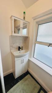 Gambar di galeri bagi Sea Breeze Apartment di Hollington