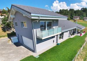 Budova, kde se apartmán nachází + 18 fotografií