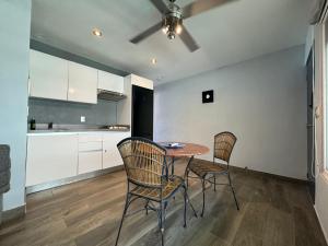 O bucătărie sau chicinetă la Amplio Condo con acceso a playa - 6 Px +56 fotografii