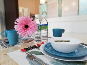 Gambar di galeri bagi Peanut Butter Homestay # Trefoil Setia City di Setia Alam +7 gambar