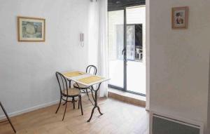 Billede fra billedgalleriet på Lovely Apartment In La Rochelle With Wifi i La Rochelle