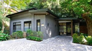 The building in which az üdülőtelepeket is located