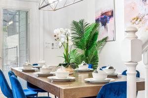 ペンブロークパインズにある8Br Luxury Villa W Amazing Pool Basketballのギャラリーの写真 +3枚の写真