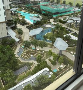 a view of a pool at a resort at Căn hộ 2 phòng ngủ Vinhomes Grand Park, Hồ Chí Minh city in Gò Công