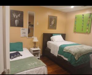 Gallery image of White light retreat in Bowie +4 photos