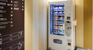 a vending machine in a room with drinks at Hotel Dream Gate Maihama Annex in Chiba
