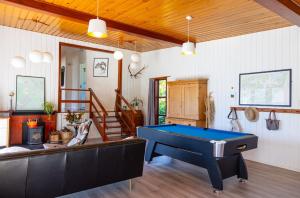 Φωτογραφία από το άλμπουμ του Waterfront Marlborough Sounds Retreat - 15min drive from Picton σε Picton