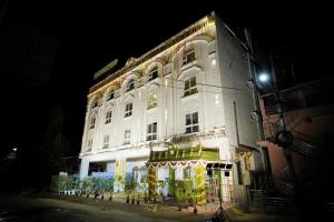 Foto dalla galleria di The White Castle Hotel a Mysore