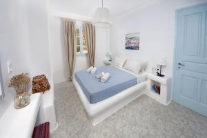 Ένα ή περισσότερα κρεβάτια σε δωμάτιο στο Glaros Hotel (By The Sea)