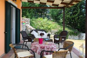 Vonkajšia záhrada v ubytovaní Orizzonte Apartments Lefkada