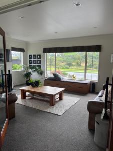 Χώρος καθιστικού στο Bethlehem Chic Opposite the Reserve +11 φωτογραφίες