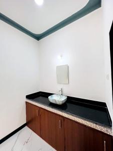 Φωτογραφία από το άλμπουμ του Roadway Inn σε Murud +1 φωτογραφίες