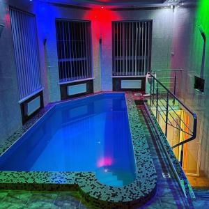 Hồ bơi trong/gần Баня,Сауна ДОМАШНІЙ ЗАТИШОК