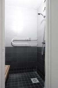 O baie la Kotimaailma Aparthotel Ankkuri - 4 Bedroom