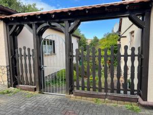 Το κτήριο όπου στεγάζεται  το διαμέρισμα