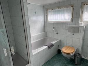 Ένα μπάνιο στο Hagemann Querfurter Straße 13