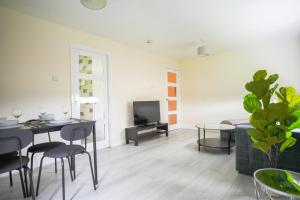 Ruang duduk di Arranview Retreat