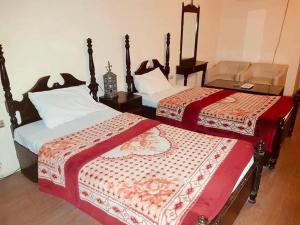 Ένα ή περισσότερα κρεβάτια σε δωμάτιο στο Deego hotel +4 φωτογραφίες