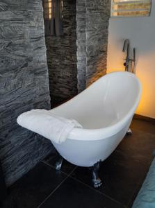 Koupelna v ubytování Casa Brisa del Mar - Steps to Montones Beach