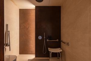 Ένα μπάνιο στο Apartamentos La Vistosona +150 φωτογραφίες