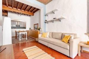 Η κουζίνα ή μικρή κουζίνα στο Apartment near Ponte Vecchio +10 φωτογραφίες