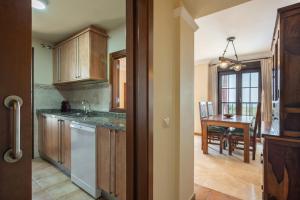 Kuchyň nebo kuchyňský kout v ubytování Las Palmeras by Ĥ - Playa Punta del Moral PLHP51P65