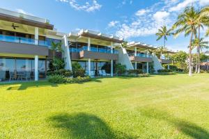 Κήπος έξω από το Enjoy Ocean Views from Mauna Lani Point A105