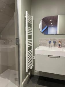 Koupelna v ubytování Belle Vue + 33 fotografií