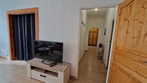 Μια τηλεόραση ή/και κέντρο ψυχαγωγίας στο Spacieux appartement 8 pers - Proche Luxembourg