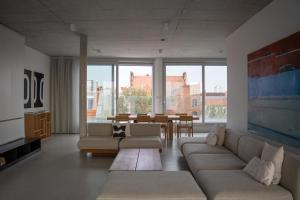 Khu vực ghế ngồi tại Wilmina Apartments & Lofts