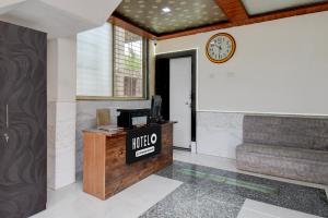 Posezení v ubytování Hotel O Talegaon MIDC Formerly Goodluck Lodge