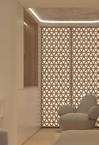 雅典τηισησωβ的门前设有椅子的房间