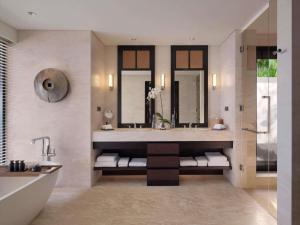 Un baño de Raffles Bali