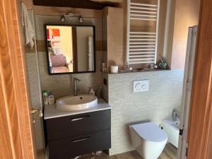 Ένα μπάνιο στο The Nest in Abbateggio among the greens and mountains