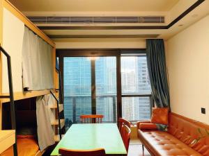 Χώρος καθιστικού στο Happy Hours