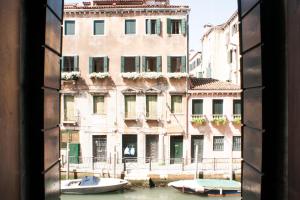 Foto dalla galleria di B&B San Firmino a Venezia