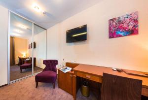 TV a/nebo společenská místnost v ubytování Zagrava Hotel