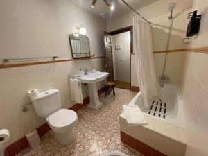 Koupelna v ubytování lujosa Villa Floravista para 12 personas + 258 fotografií