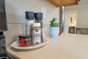 Fotografie z fotogalerie ubytování No Stairs Retreat Near Trails & Downtown Quiet v destinaci Roanoke + 20 fotografií