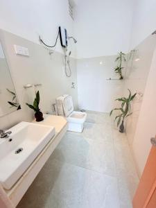 Ένα μπάνιο στο Ella Lucky Panoramic