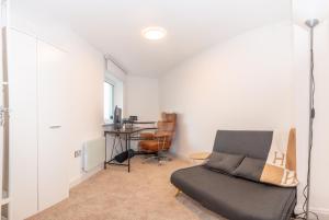 صورة لـ Spacious Shared Apartment by the Thames في برينتفورد