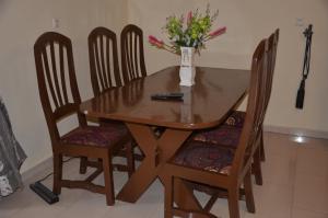 Billede fra billedgalleriet på VICTOR & VICTORY GUEST HOUSE DAMAS-RAIL OBOBOGO Source i Yaoundé + 26 billeder