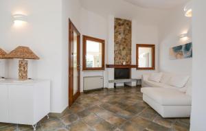 Χώρος καθιστικού στο Cozy Home In Costa Rei